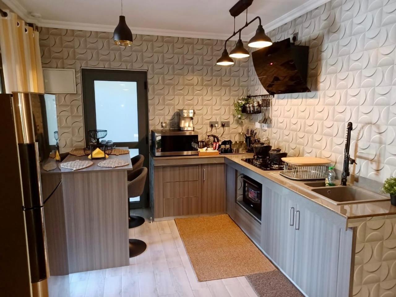 360 Degrees Villa 빅토리아 외부 사진